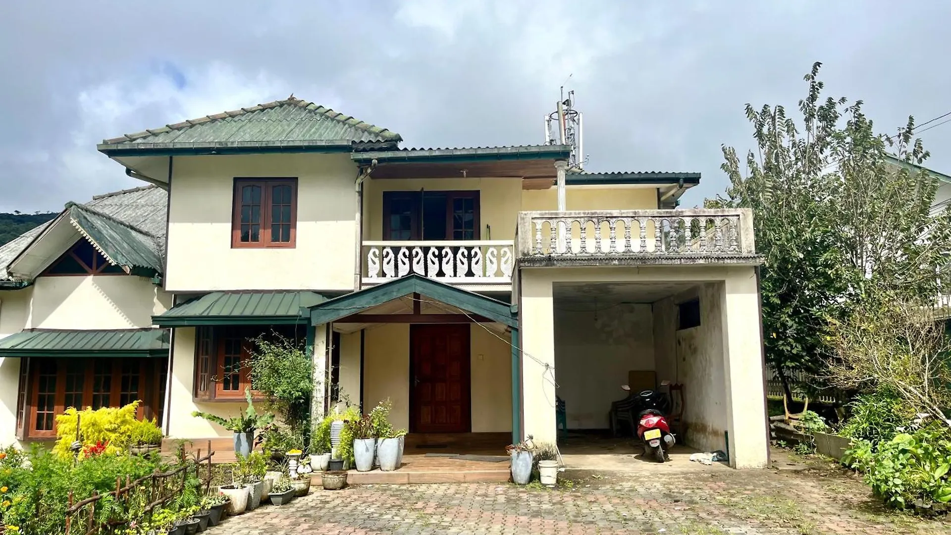 Homestay Selis Manor Apartment Nuwara Eliya Sri Lanka